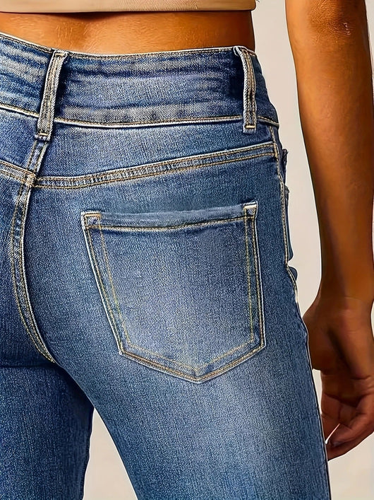 Annika | Dames flared jeans met hoge taille en figuurvolgende snit