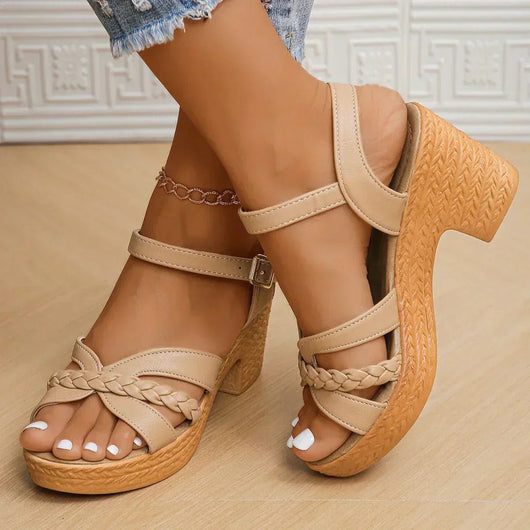 Annika | Dames sleehaksandalen met gevlochten bandjes en enkelgesp