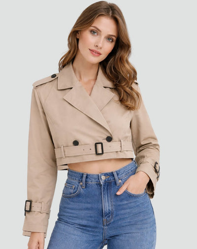 Amelie | Korte getailleerde dames trenchcoat met ceintuur en dubbele knoopsluiting