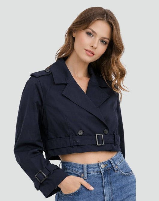 Amelie | Korte getailleerde dames trenchcoat met ceintuur en dubbele knoopsluiting