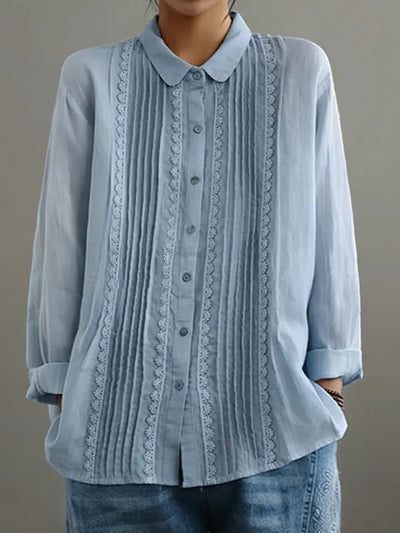 Charlotte | Dames blouse met lange mouwen, kanten bies en stolpplooien voor