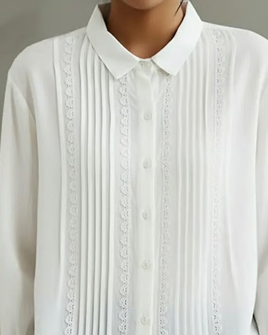 Charlotte | Dames blouse met lange mouwen, kanten bies en stolpplooien voor