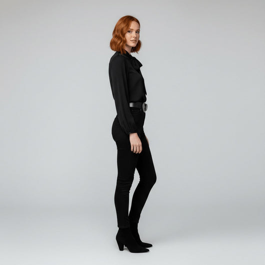 Sophie | Dames blouse met strikkraag, lange mouwen en relaxed fit