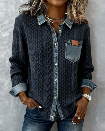 Sophie | Dames gebreide blouse met kabelpatroon, denim-patchwork en knoopsluiting