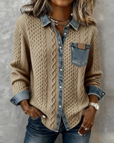 Sophie | Dames gebreide blouse met kabelpatroon, denim-patchwork en knoopsluiting