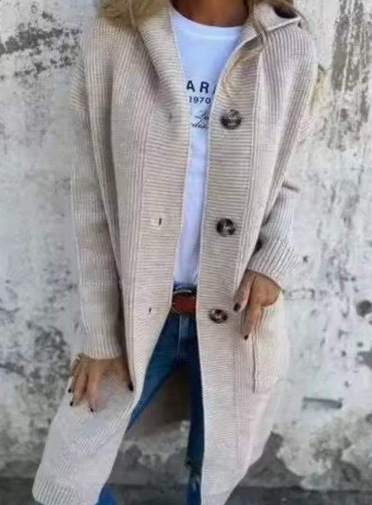 Emilia | Lang dames gebreid vest met capuchon en knoopsluiting