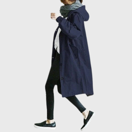 Clara | Lange waterafstotende dames trenchcoat met capuchon en wijde pasvorm