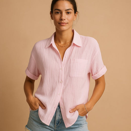 Clara | Dames blouse in linnenlook met korte mouwen en borstzak
