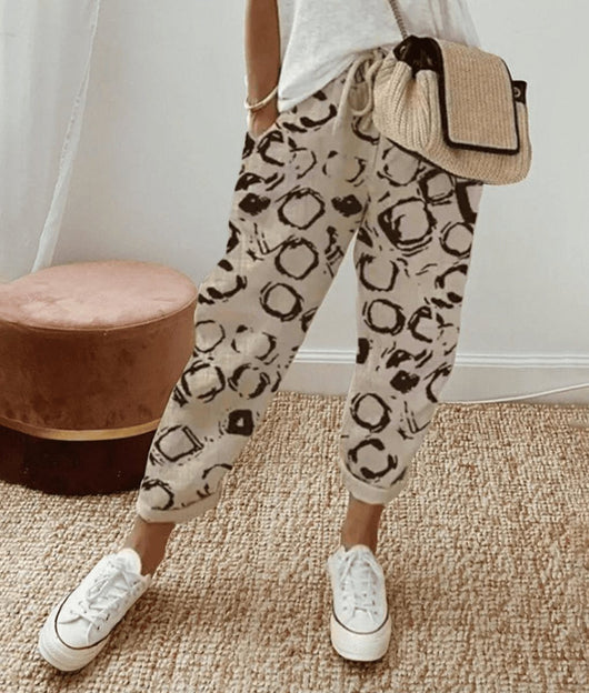 Sophie | Losse dames zomerbroek met bindkoord en abstracte print