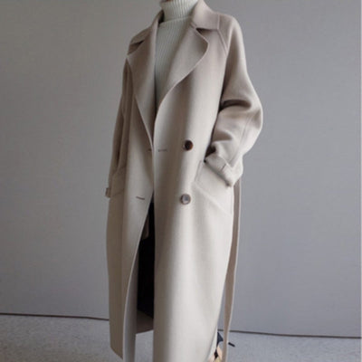Frieda | Lange dames wollen jas met revers en dubbele knoopsluiting