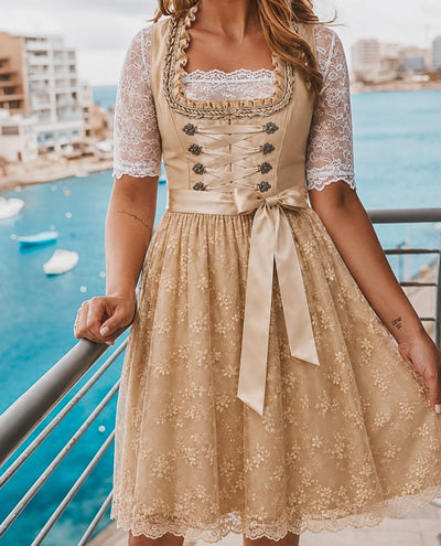 Annika | Dames Oktoberfest dirndl met bloemenkanten rok en rijglijfje