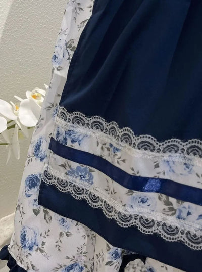 Marlene | Dames Oktoberfest dirndl met bloemendessin, schort en kantdetails