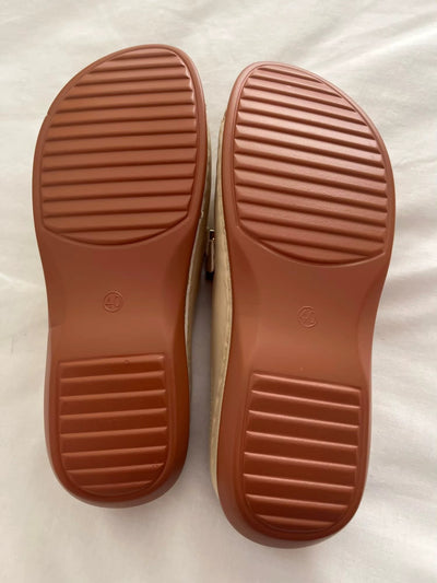 Johanna | Dames comfort instapsandalen met sleehak en metalen gesp