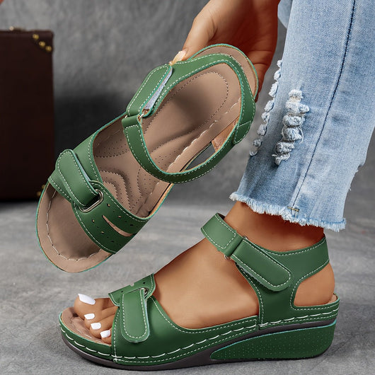 Elisabeth | Dames comfortsandalen met klittenband en sleehak
