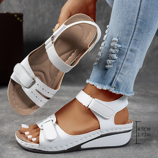 Elisabeth | Dames comfortsandalen met klittenband en sleehak