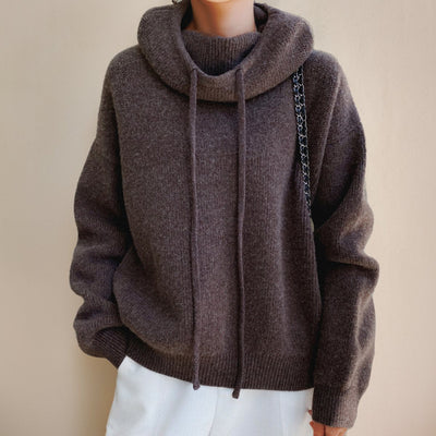 Elfriede | Oversized dames gebreide coltrui met capuchon en trekkoord