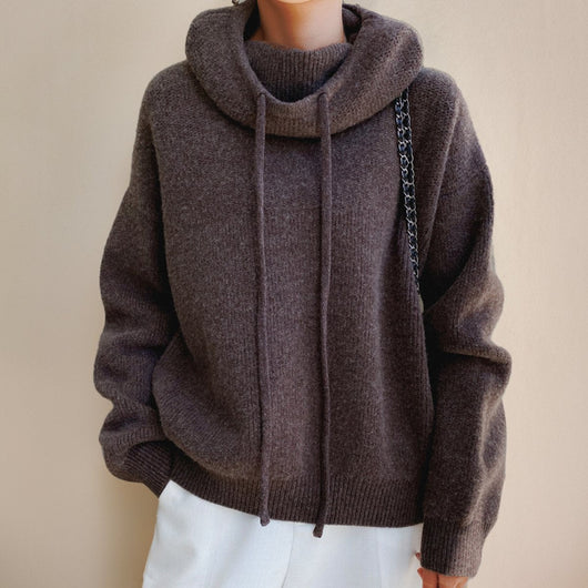 Elfriede | Oversized dames gebreide coltrui met capuchon en trekkoord