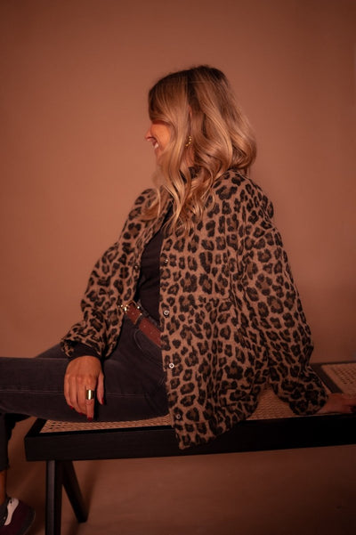 Luisa | Oversized dames gewatteerde jas met luipaardprint en drukknopen