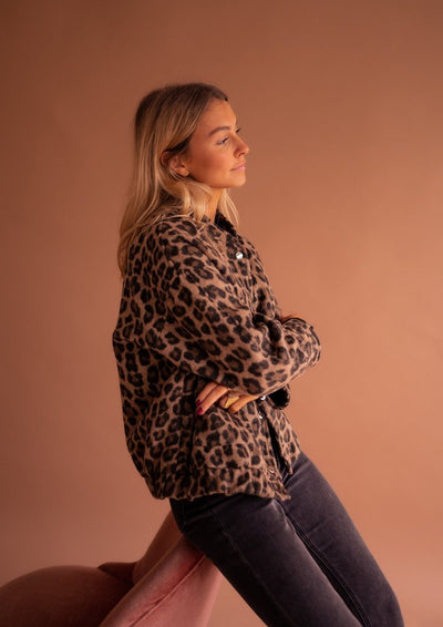 Luisa | Oversized dames gewatteerde jas met luipaardprint en drukknopen