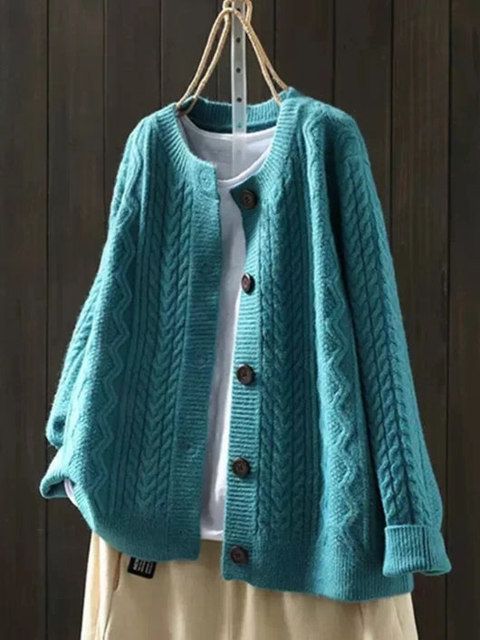 Johanna | Oversized dames gebreid vest met kabelpatroon en knoopsluiting