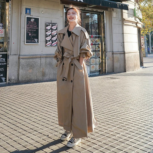 Emilia | Oversized lange dames trenchcoat met dubbele knoopsluiting en ceintuur