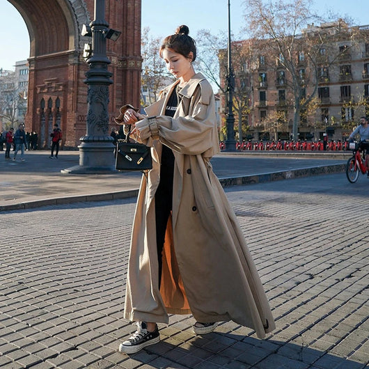 Emilia | Oversized lange dames trenchcoat met dubbele knoopsluiting en ceintuur