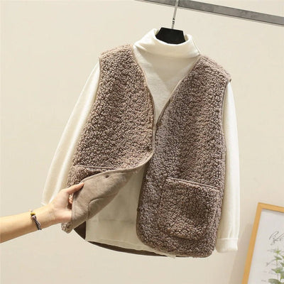 Marlene | Dames bodywarmer van teddyfleece met knoopsluiting