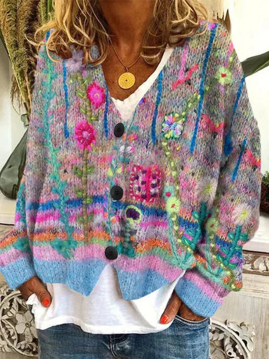 Marie | Kleurrijk dames gebreid vest met retro bloemendessin en knoopsluiting