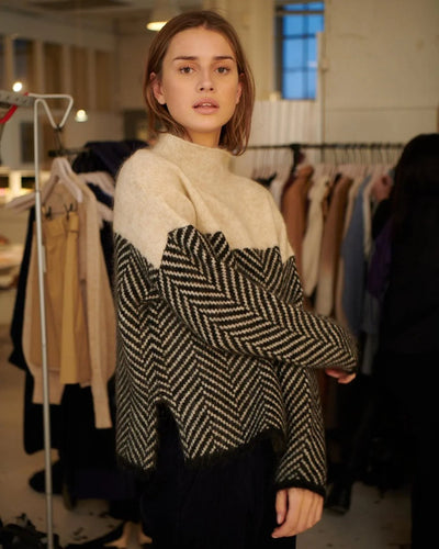 Greta | Oversized dames coltrui met visgraatmotief