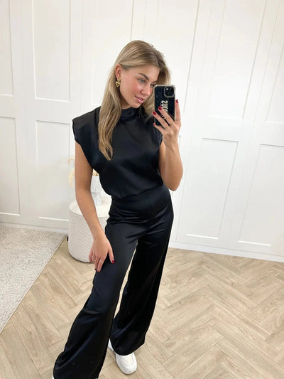 Clara | Elegante mouwloze dames satijnen jumpsuit met wijde pijpen