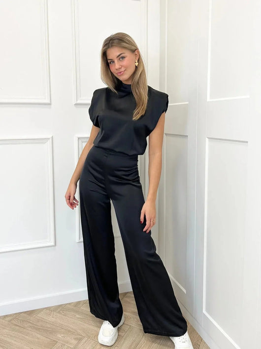 Clara | Elegante mouwloze dames satijnen jumpsuit met wijde pijpen