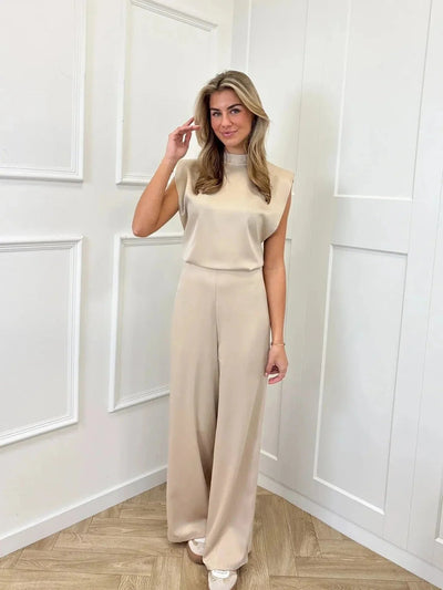 Clara | Elegante mouwloze dames satijnen jumpsuit met wijde pijpen