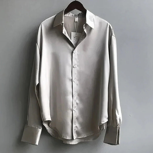 Mia | Dames satijnen blouse met lange mouwen en knoopsluiting