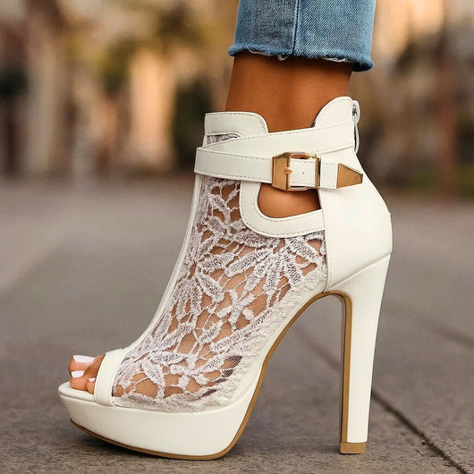 Greta | Dames stiletto enkellaarsjes van kant met peeptoe en enkelbandje