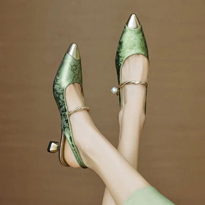 Amelie | Dames slingback pumps met kitten heel, jacquard en parelbandje