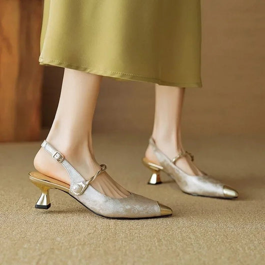 Amelie | Dames slingback pumps met kitten heel, jacquard en parelbandje