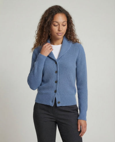 Frieda | Dames gebreid vest met reverskraag en knoopsluiting