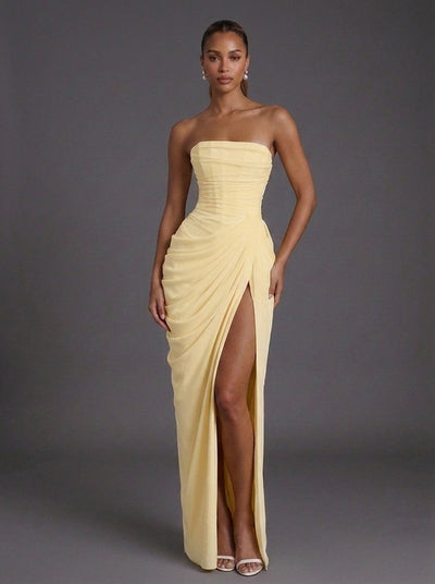 Annika | Strapless dames maxijurk met korsetlijfje en drapering voor bruiloftsgasten