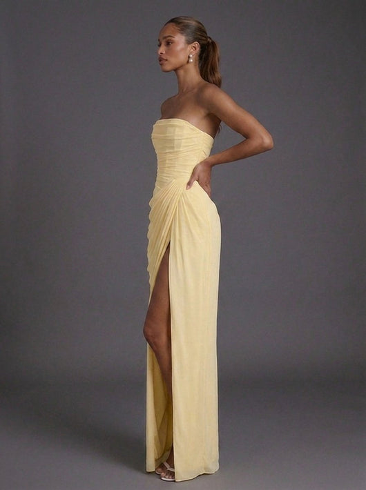 Annika | Strapless dames maxijurk met korsetlijfje en drapering voor bruiloftsgasten