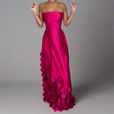 Nora | Strapless getailleerde dames maxi-avondjurk met cirkeldetails