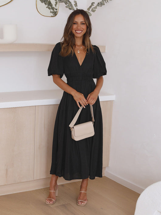 Emilia | Dames midi-jurk met V-hals, pofmouwen en gesmokte taille