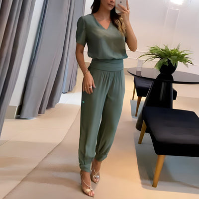Elfriede | Dames tweedelige set met V-hals blouse met korte mouwen en wijde broek