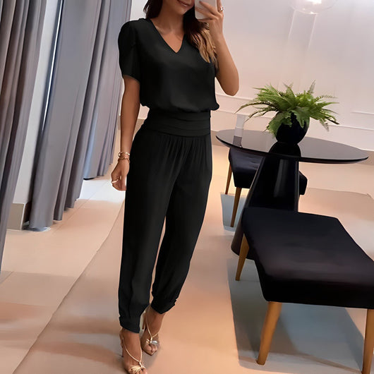 Elfriede | Dames tweedelige set met V-hals blouse met korte mouwen en wijde broek