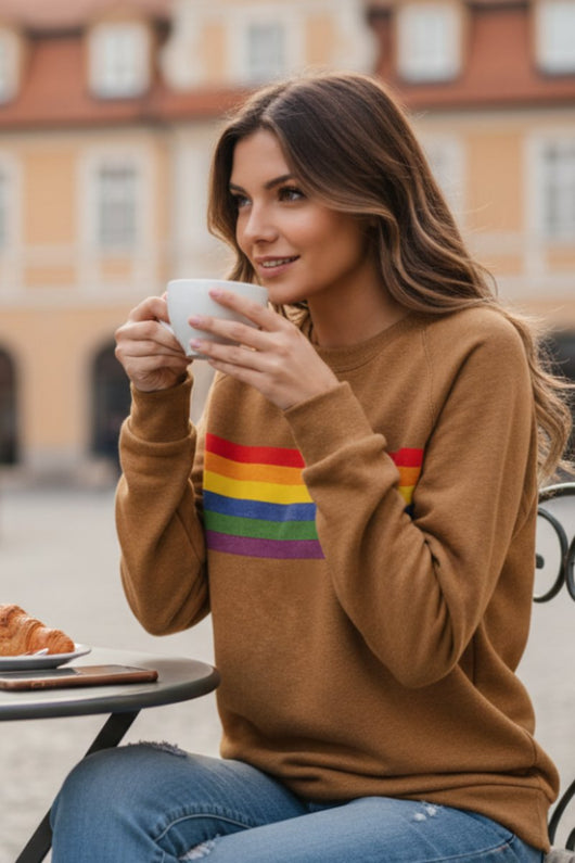 Clara | Dames vintage sweater met regenboogstrepen en lange mouwen