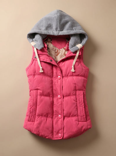 Charlotte | Gewatteerde dames bodywarmer met contrastcapuchon en drukknopen