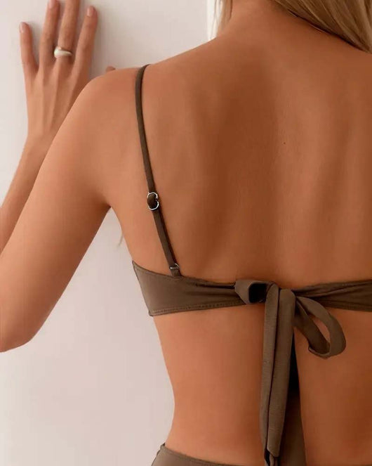 Luisa | Tweedelige dames bandeaubikini met metalen accenten