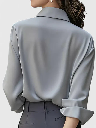 Anja | Elegante dames satijnblouse met knoopsluiting