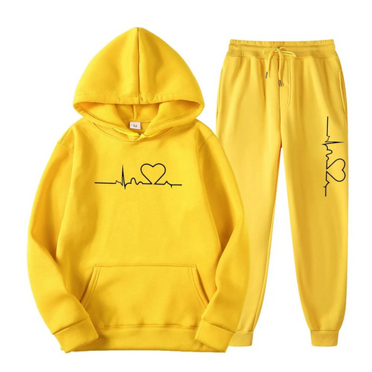 Edith | Dames set met hoodie en joggingbroek met hartslagmotief