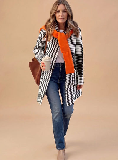 Johanna | Gestreepte dames trenchcoat met lange mouwen en sjaal