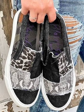 Maria | Lage dames sneakers met patchdetails